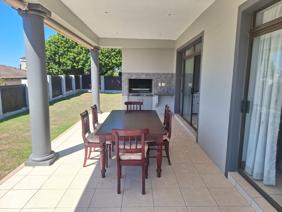 To Let 4 Bedroom Property for Rent in Santareme Eastern Cape